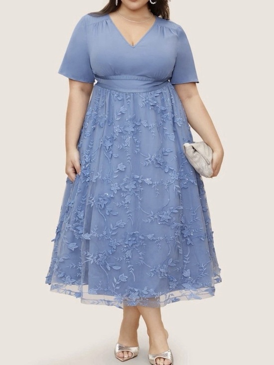 BloomChic Dresses & Skirts - NWT Bloomchic Floral Embroidered Patchwork Mesh Dress in Blue